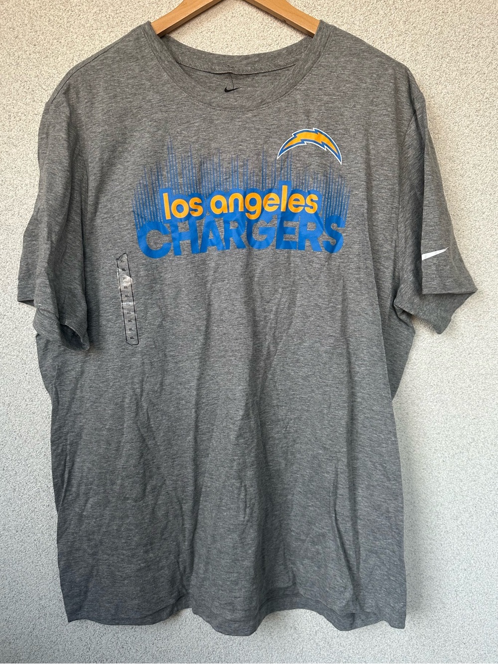 Nike Los Angeles Chargers NFL Gray Graphic Tee Mens XL NWT